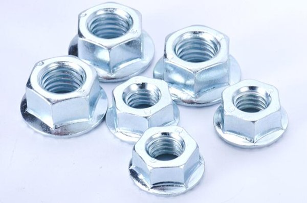 Nút vít ren kẽm mạ mặt
